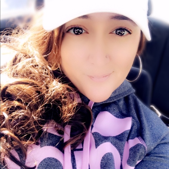 Meet your Posher, Aaron - Picture 2 of 8